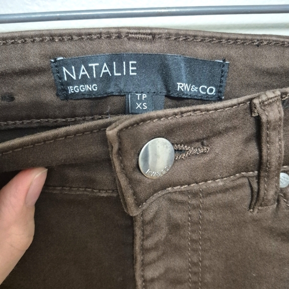 🍁RW&Co Women’s Brown Jeggings – Size XS (Natalie Fit) - Picture 2 of 4